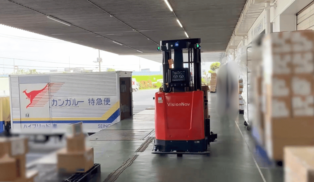 自動運転フォークリフト：物流業界の未来を切り拓く新技術